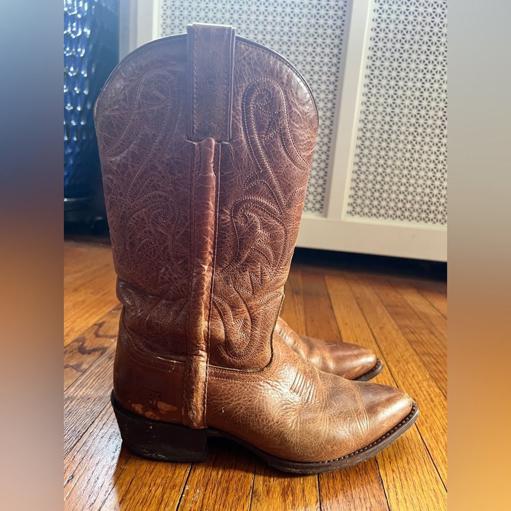 Frye Pull-on Cowboy Boots